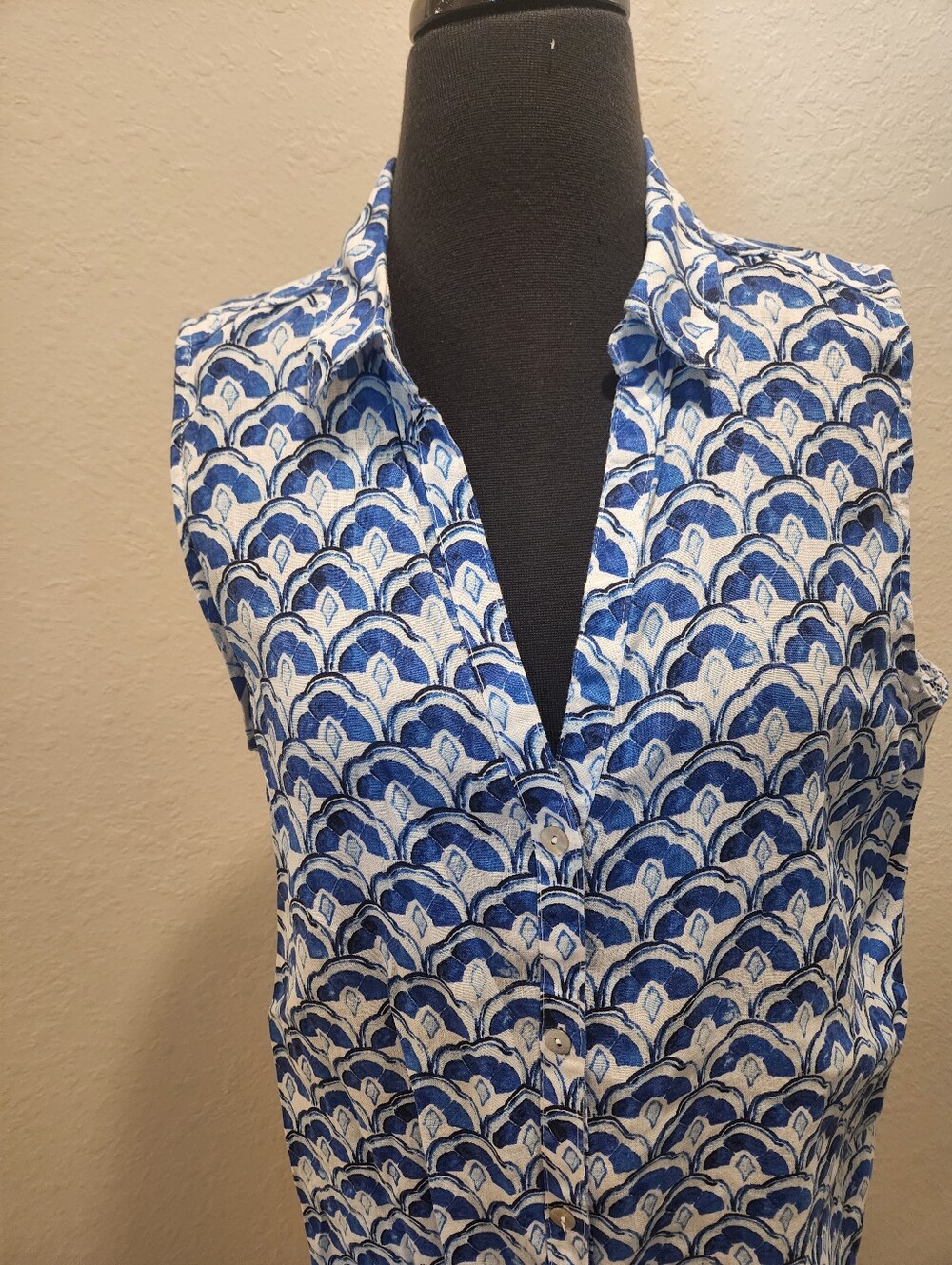 Sigrid Olsen Blue and White Printed Linen Top - Picture 3 of 9